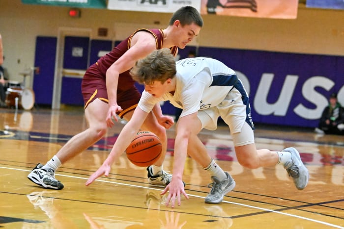 a Wilsonville Redmond 5A Oregon boys basketball quarterfinal 2024 Leon Neuschwander 31